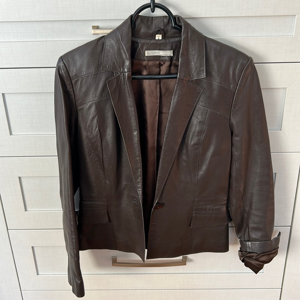 Woman’s leather blazer jacket - size 4 - pre owned